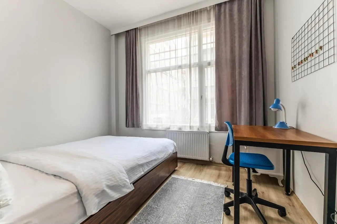 Lovely Flat Near Shore And Trendy Spots In Kadikoy Istanbul Turkey